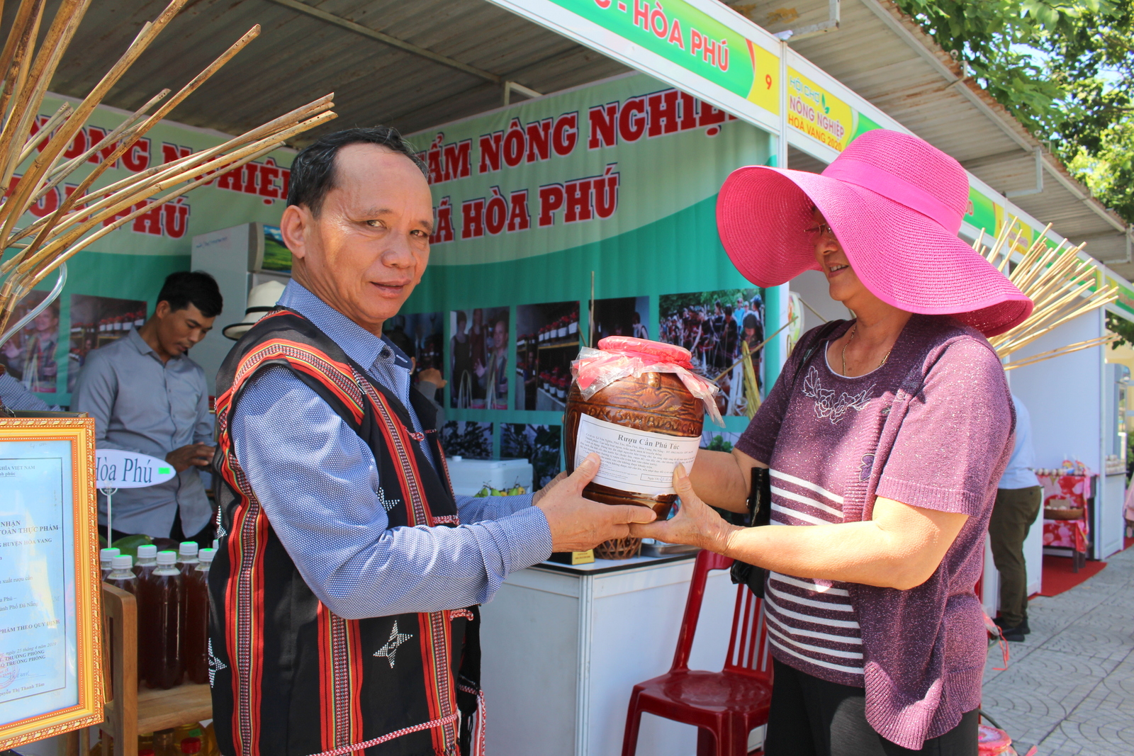 Kể chuyện làng: Rượu cần Phú Túc cá úc Lỗ Đông - Ảnh 2.
