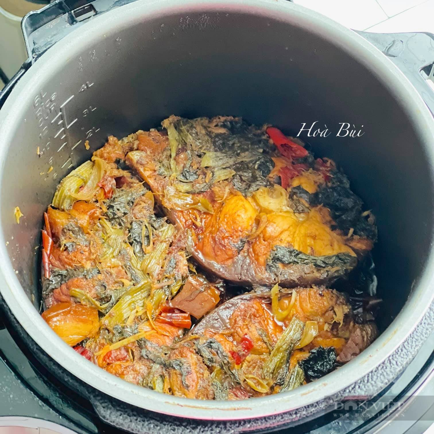 Bí quyết nấu món cá trắm kho dưa hao cơm vào mùa đông - Ảnh 2.