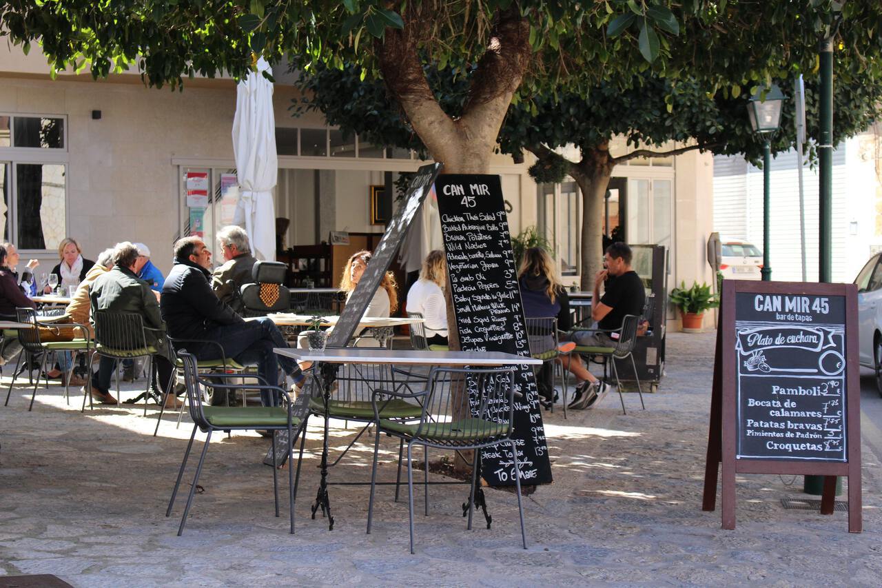 48 tiếng &quot;lạc lối&quot; tại thiên đường du lịch Mallorca - Ảnh 4.