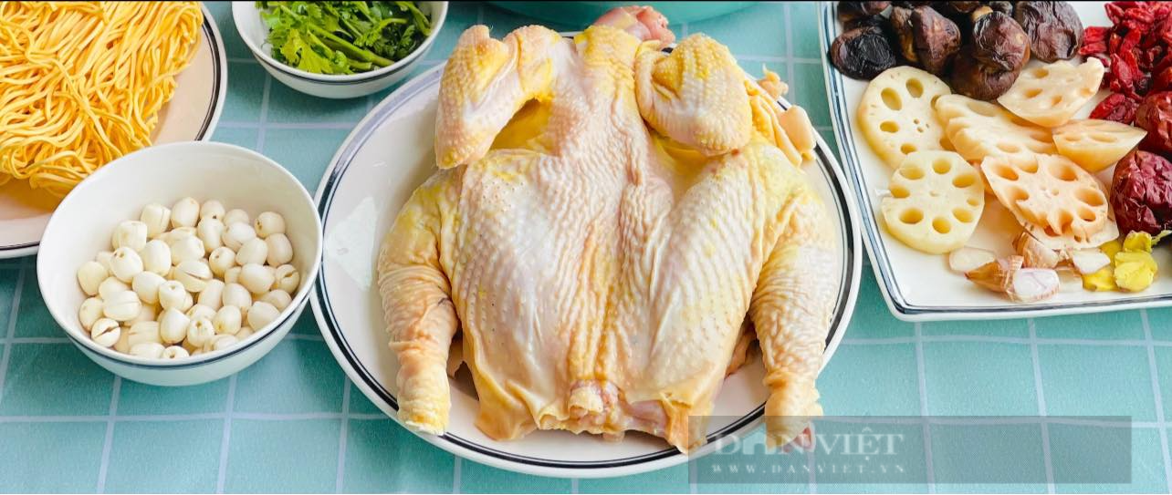 Tuyệt chiêu nấu món mì gà hầm tứ quý thơm ngon bổ dưỡng - Ảnh 1.