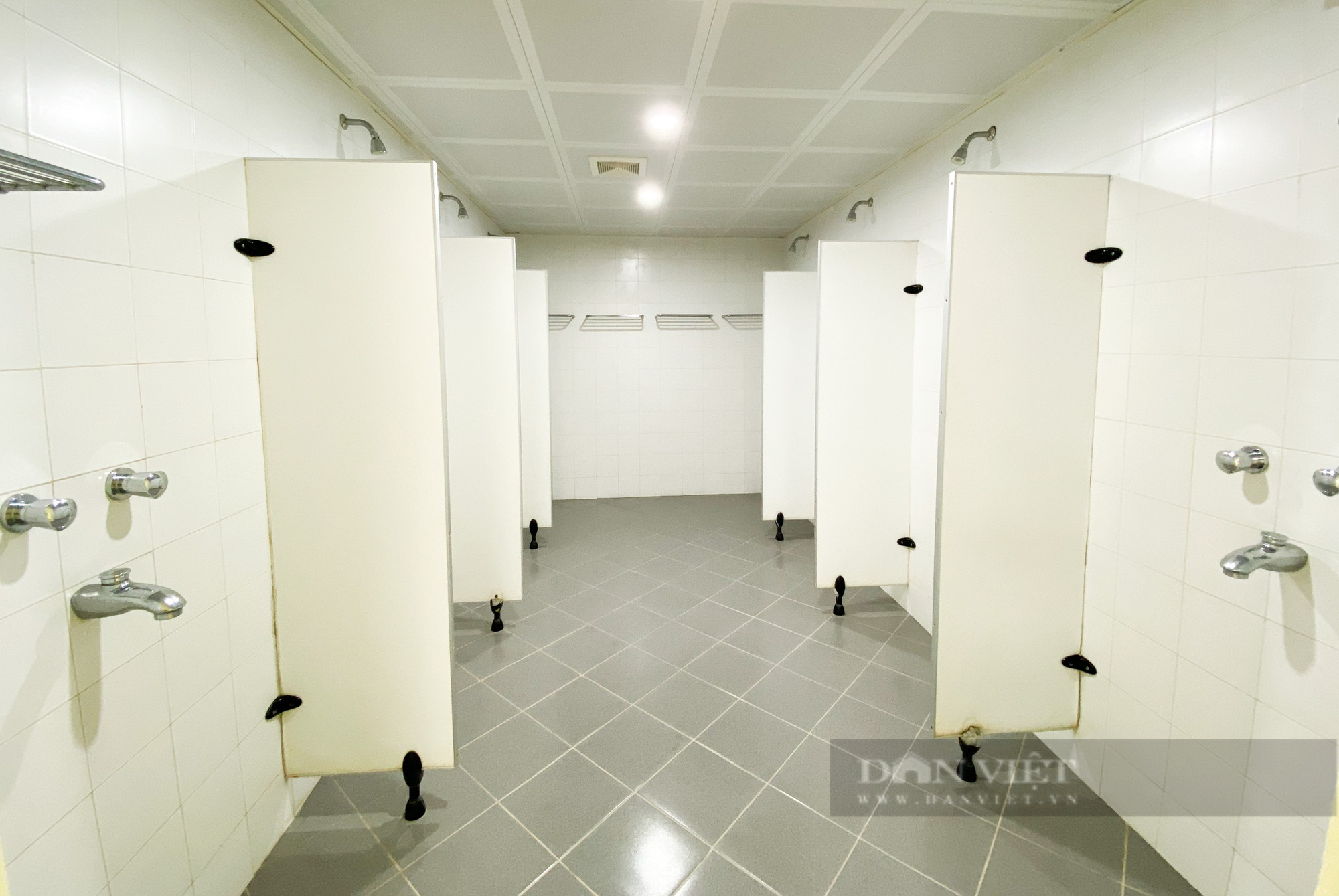 Sân Mỹ Đình hoàn thiện những công đoạn cuối cùng trước trận Nhật Bản - Ảnh 5.