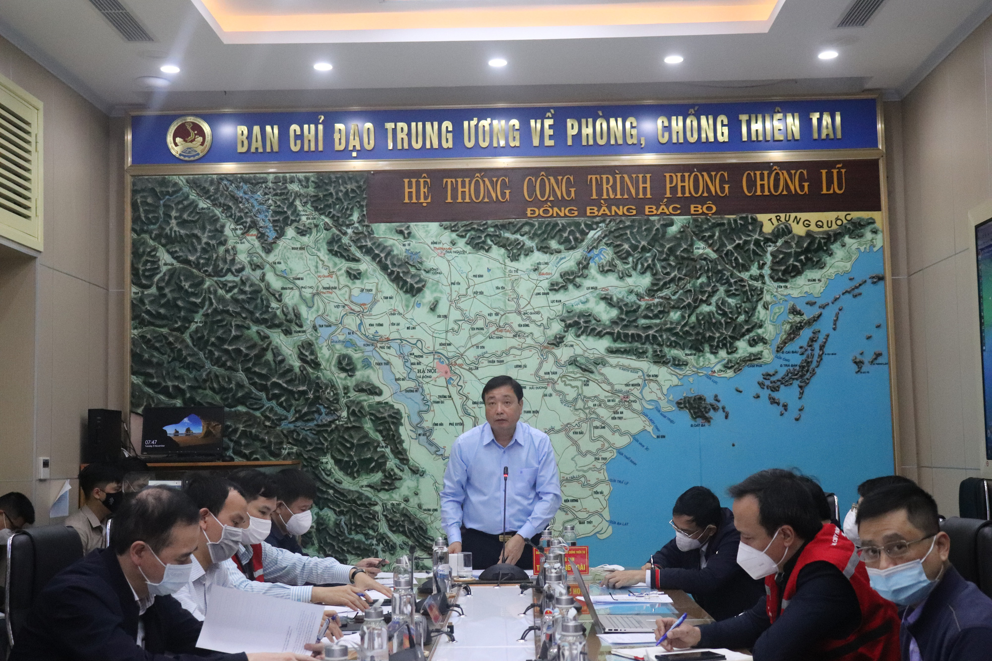 Miền Trung mưa, lũ kéo dài 1 tuần: Sẵn sàng biện pháp sơ tán dân khi lũ các sông miền Trung trên báo động 3 - Ảnh 2.