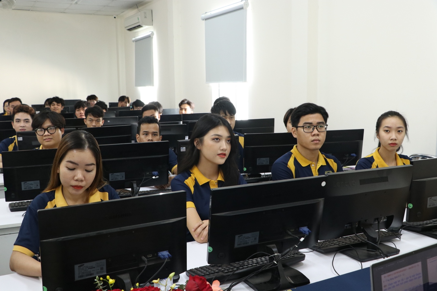Trường Đại học đầu tiên tại TP.HCM công bố đề án tuyển sinh - Ảnh 1.