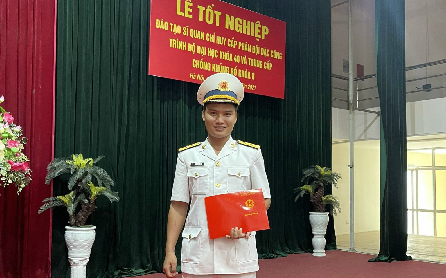 Thủ khoa xuất sắc Trường Sỹ quan Đặc công: Từ không biết bơi trở thành &quot;Yết Kiêu thời hiện đại&quot; - Ảnh 2.