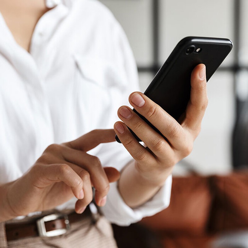 Nên tắt ngay tính năng chạy nến để iPhone chạy mượt và tiết kiệm pin hơn - Ảnh 1.