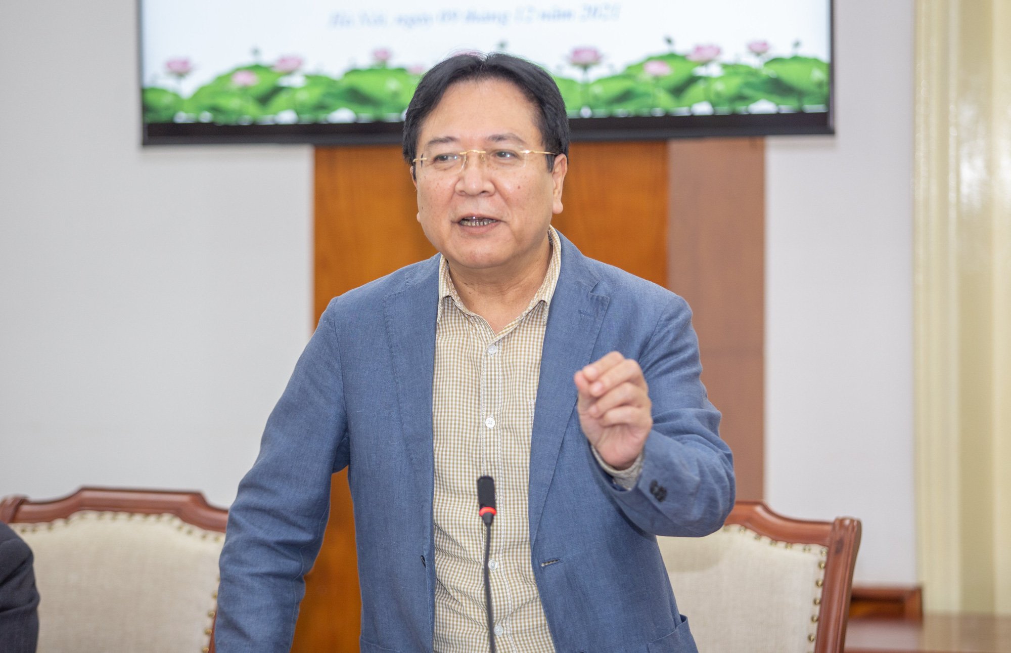 Nhà thơ Trần Đăng Khoa: Không thể cân đo đong đếm, tiếc tiếc khi đầu tư cho văn hóa! - Ảnh 4.