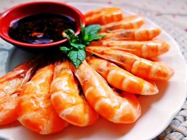 Luộc tôm như ngoài hàng, thả ngay quả này vào, con nào cũng thơm nức, không tanh - Ảnh 6.