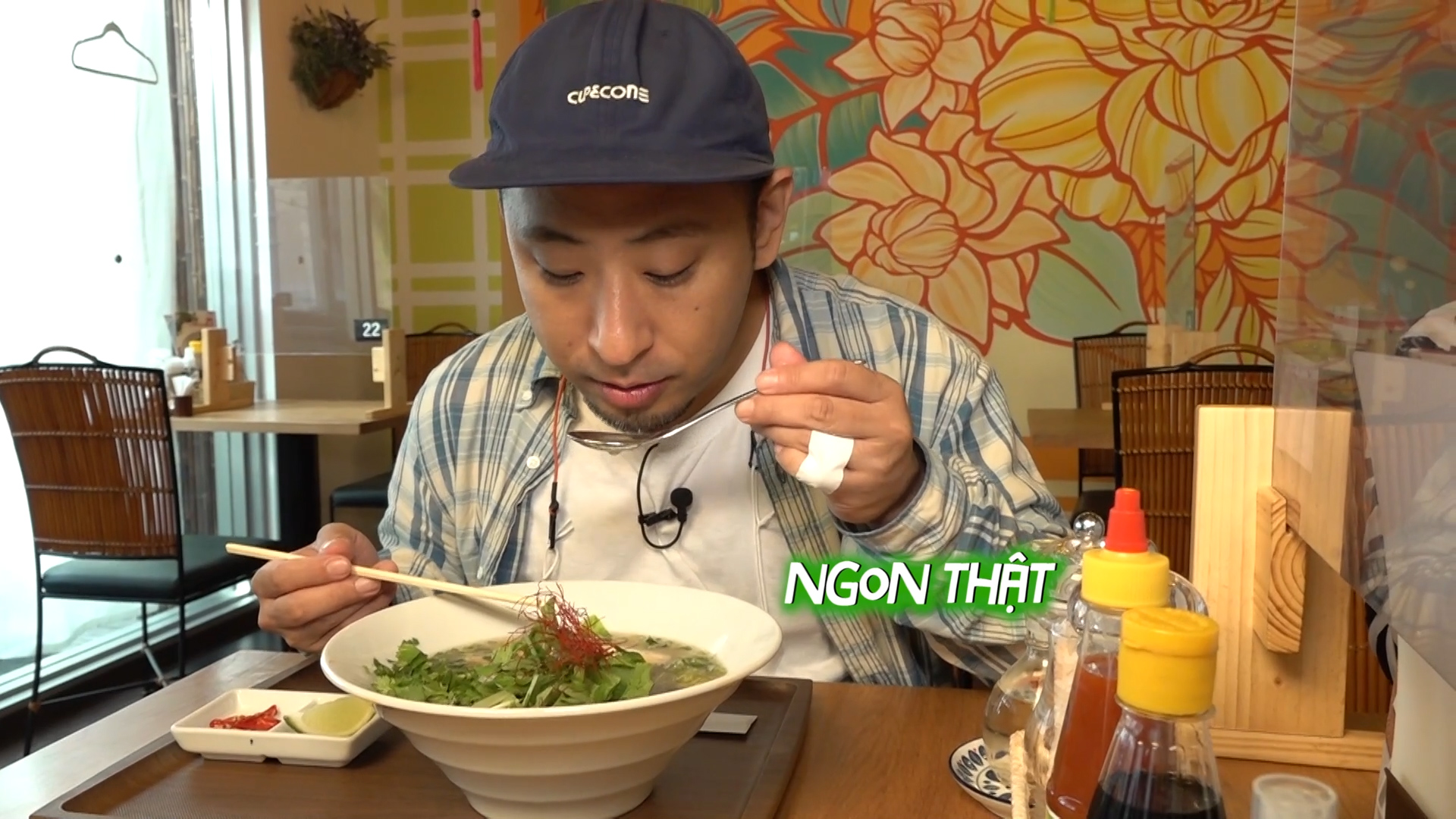 Bát phở truyền thống thay đổi  thế nào qua bàn tay đầu bếp Nhật với loại nấm đắt đỏ? - Ảnh 5.