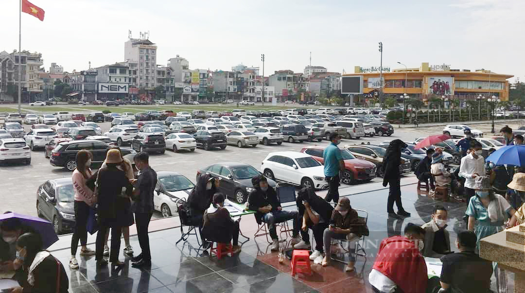 Bắc Giang: Đất đấu giá &quot;nóng bỏng tay&quot;, giá đất phân lô dự án bất động sản diễn biến ra sao? - Ảnh 1.