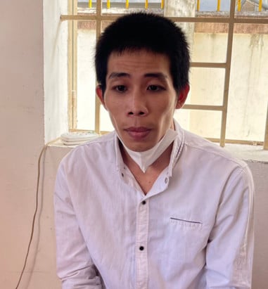 Bắt kẻ trốn nã trong căn hầm bí mật tại... phòng ngủ của nhà người khác - Ảnh 1.