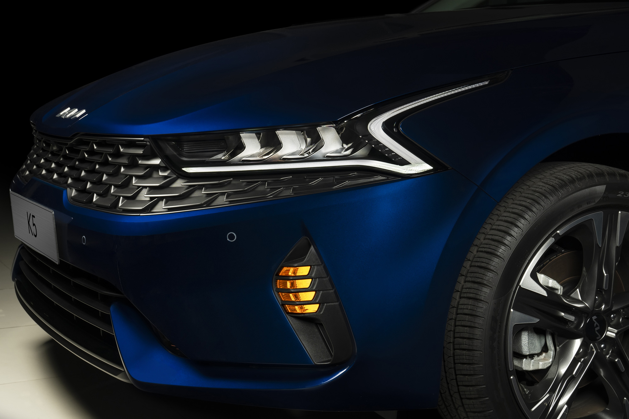 Xe Kia K5 gia nhập Việt Nam với 3 phiên bản có gì đặc biết? - Ảnh 3.
