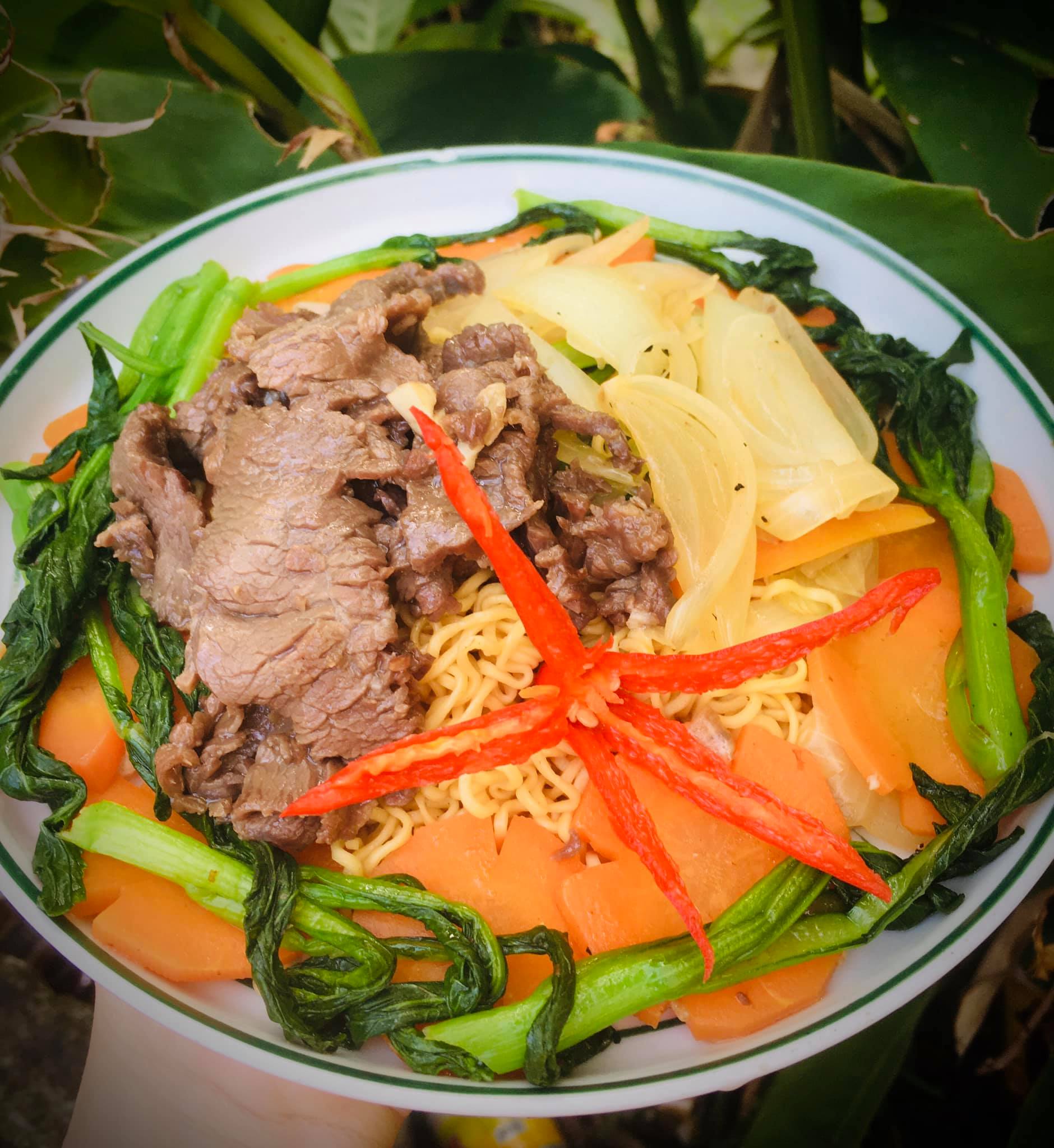 Mì xào bò rau củ: để sợi mì không dính, thịt bò thấm vị không dai, đừng bỏ qua bước này - Ảnh 1.