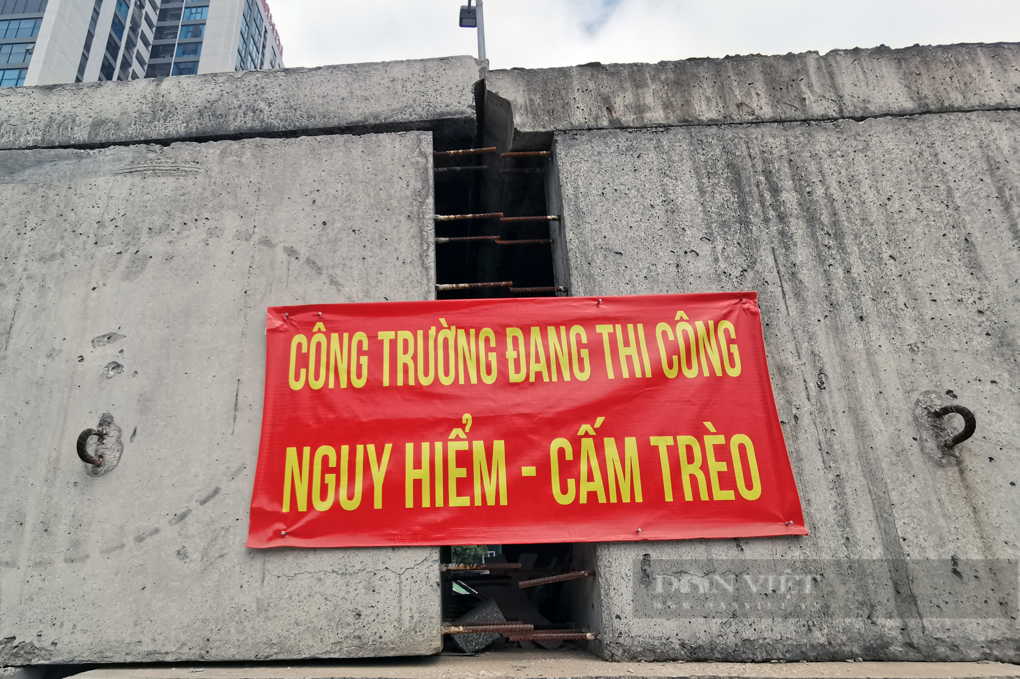 Đường 8 làn xe nối 2 vành đai dang dở, thành nơi đổ rác, phế thải - Ảnh 19.