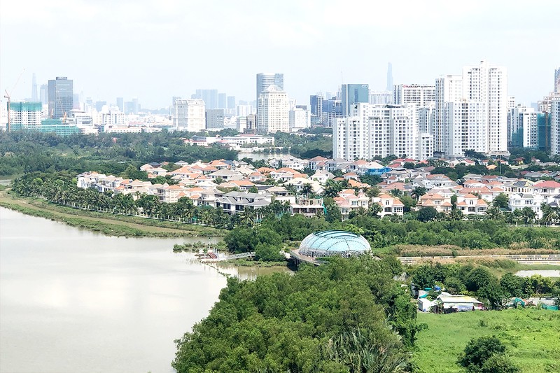 Siết vốn đổ vào bất động sản để kìm giá nhà - Ảnh 1.