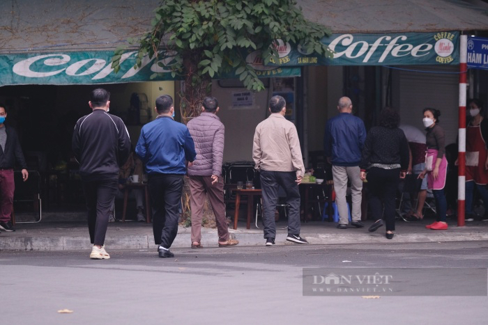 Bi hài: Quán phở nổi tiếng Hà Nội ở vùng cam &quot;lách luật&quot;, tất bật bê sang vùng vàng bán cho khách - Ảnh 7.