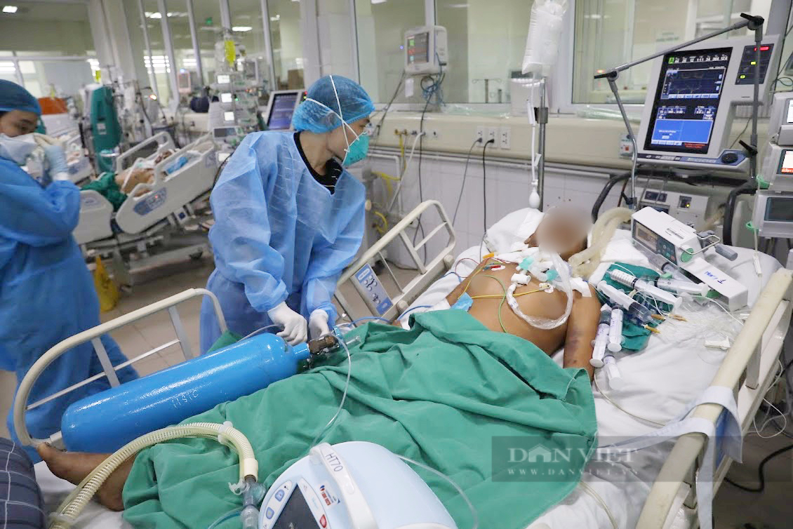 Hơn 300 F0 đang nặng, nguy kịch, Hà Nội chỉ đạo giảm nguy cơ tử vong ở người mắc Covid-19  - Ảnh 1.