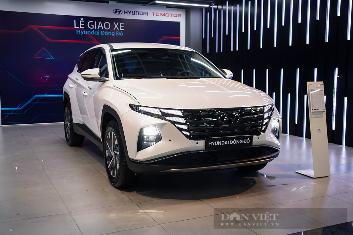 Chi tiết Hyundai Tucson 2022 vừa cập bến đại lý, đẹp thế này lại khó cho Mazda CX-5, Honda CR-V  - Ảnh 1.