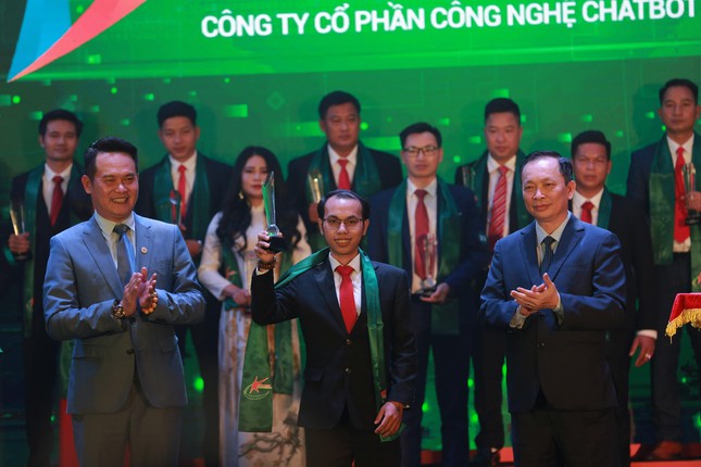 Vinh danh doanh nhân trẻ khởi nghiệp xuất sắc 2021 - Ảnh 1.