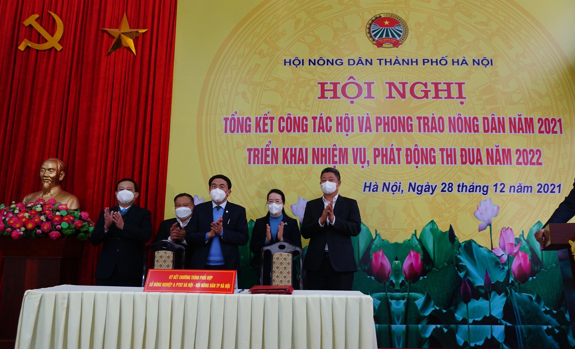 Hà Nội: Vượt khó qua đại dịch Covid-19, hơn 192.000 hộ nông dân sản xuất kinh doanh giỏi - Ảnh 4.