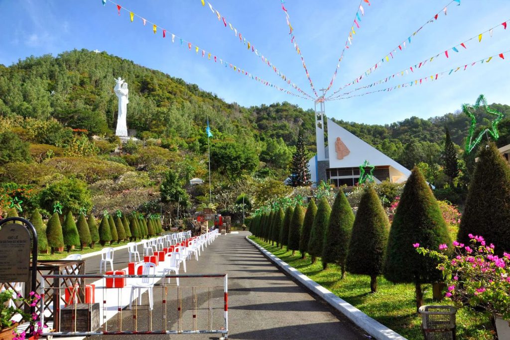 Đến Vũng Tàu đi đâu: Những địa chỉ hút khách trong mùa Noel 2021 - Ảnh 2.