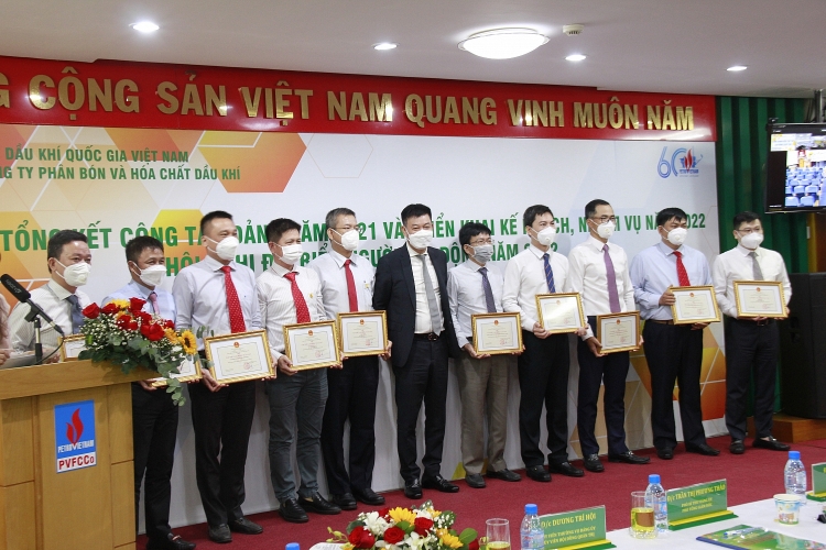PVFCCo là điểm sáng, đóng góp quan trọng vào thành công chung của Petrovietnam năm 2021 - Ảnh 9.