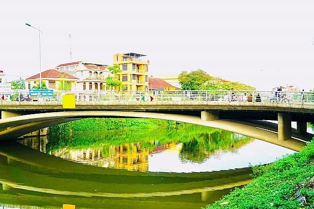 Huyền bí dòng sông &quot;nắng đục, mưa trong&quot; nổi tiếng Cố đô Huế - Ảnh 4.