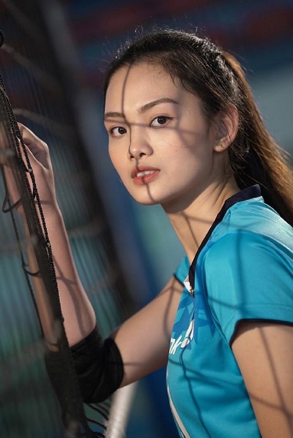 Hotgirl Thu Hoài &quot;thả thính&quot; khiến fan &quot;đổ rụp&quot; - Ảnh 4.