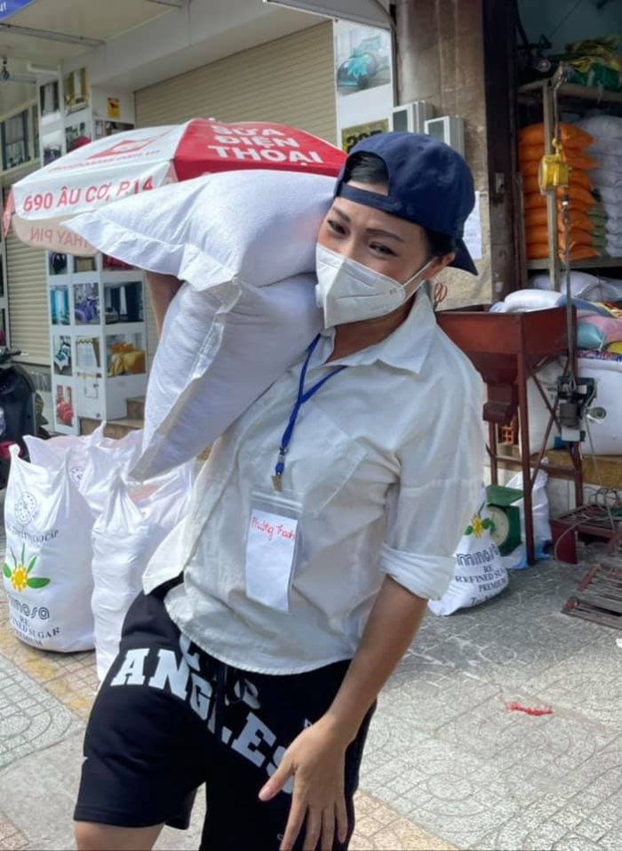 Ca sĩ Phương Thanh: &quot;Tôi vác một lúc 20-30kg gạo là chuyện rất bình thường&quot; - Ảnh 3.