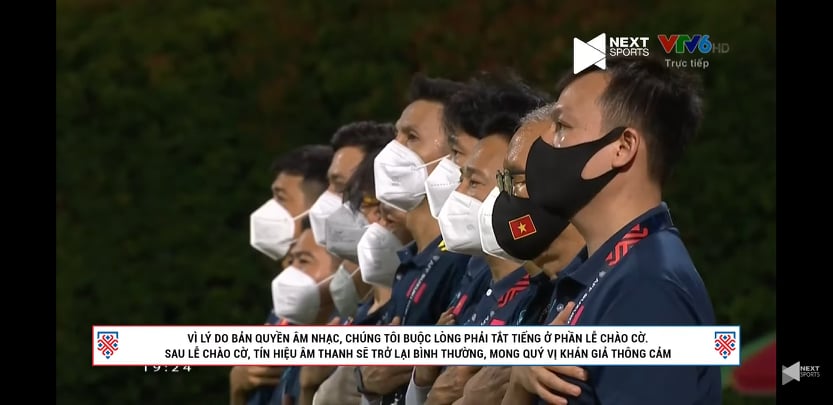 Quốc ca Việt Nam bị tắt tiếng trong trận Việt Nam- Lào, dân mạng bức xúc khi biết lý do - Ảnh 1.
