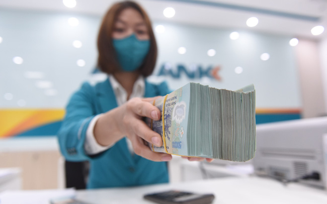 Lại đề xuất bỏ hạn mức tín dụng, hạn chế tình trạng “xin cho” để được mở room - Ảnh 1. Lại đề xuất bỏ hạn mức tín dụng, hạn chế tình trạng “xin cho” để được mở room - Ảnh 1.