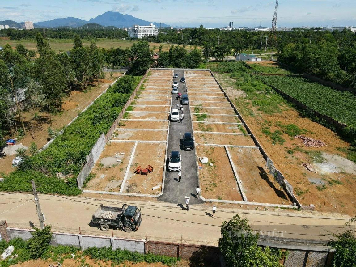 Thị trường bất động sản cuối năm: Chuyên gia lo ngại &quot;sốt đất&quot; quay trở lại - Ảnh 3.