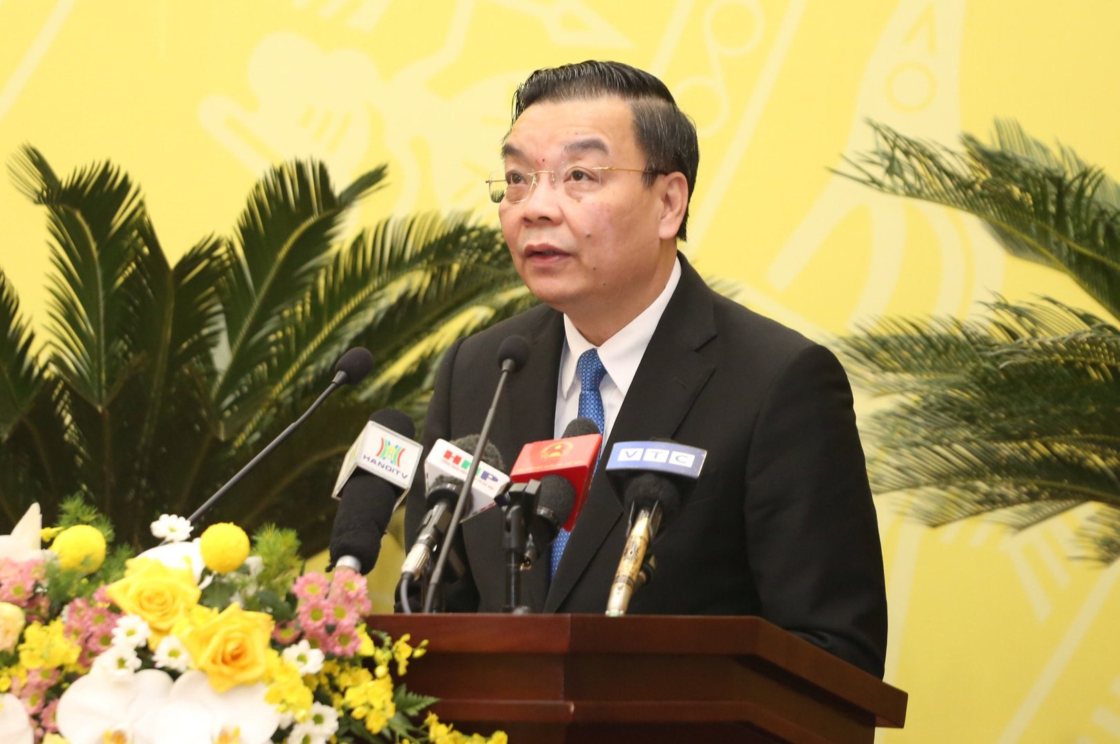 Chủ tịch Chu Ngọc Anh: Xem hình ảnh các dự án chậm tiến độ gây lãng phí &quot;thật buồn&quot;!  - Ảnh 1.