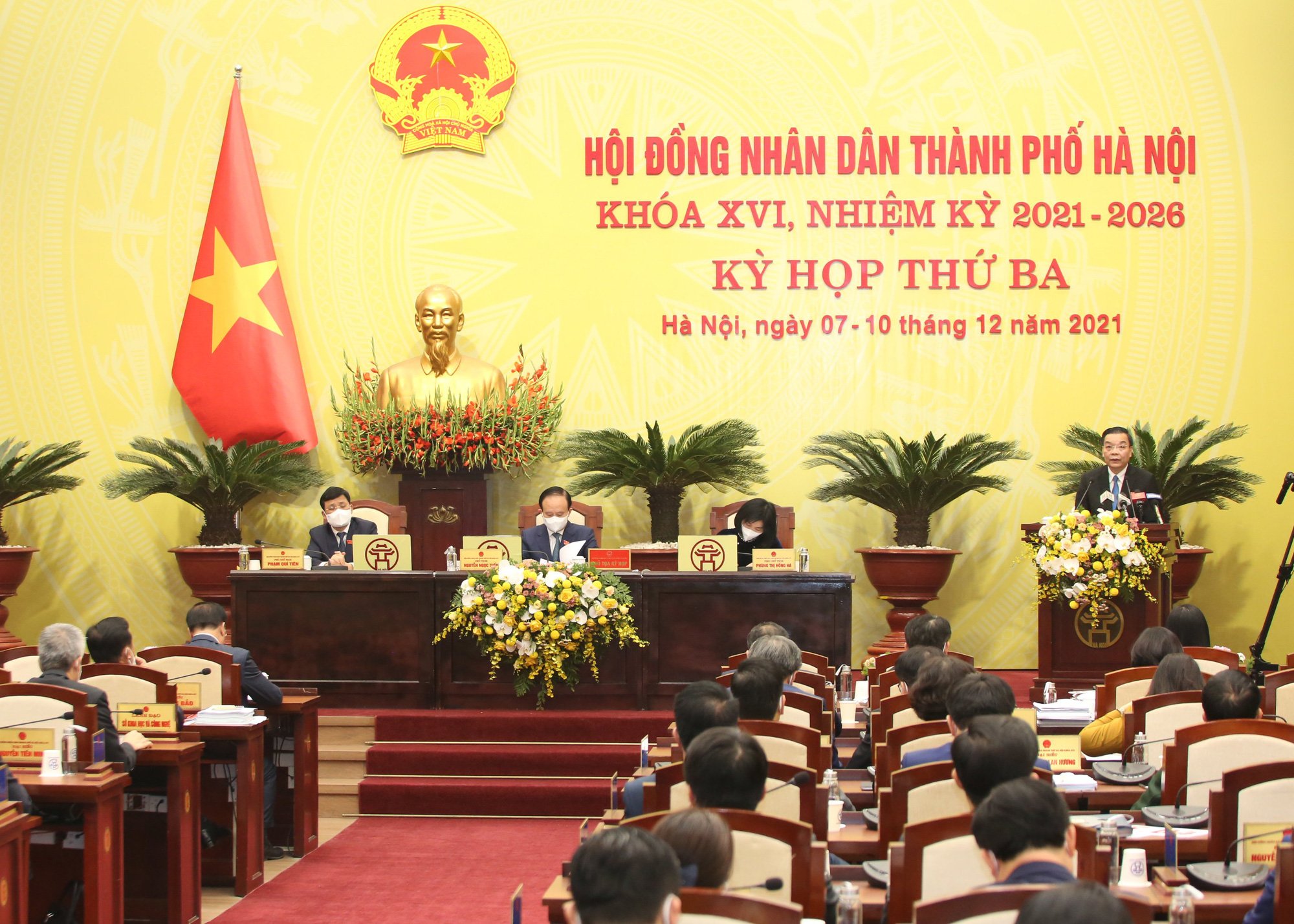 Chủ tịch Chu Ngọc Anh: Xem hình ảnh các dự án chậm tiến độ gây lãng phí &quot;thật buồn&quot;!  - Ảnh 2.