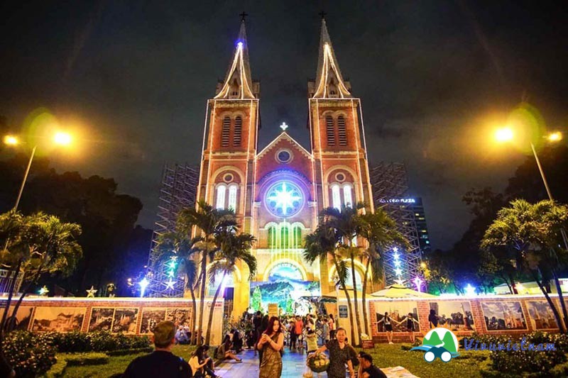 Những điểm vui chơi hot nhất Sài Thành trong mùa Noel 2021 - Ảnh 1.