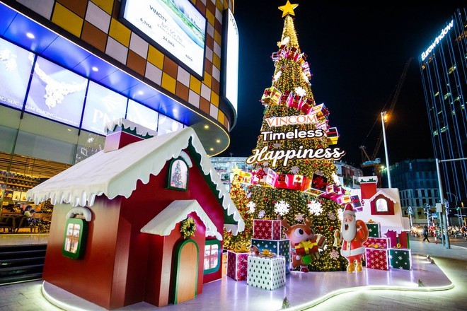 Những điểm vui chơi hot nhất Sài Thành trong mùa Noel 2021 - Ảnh 5.