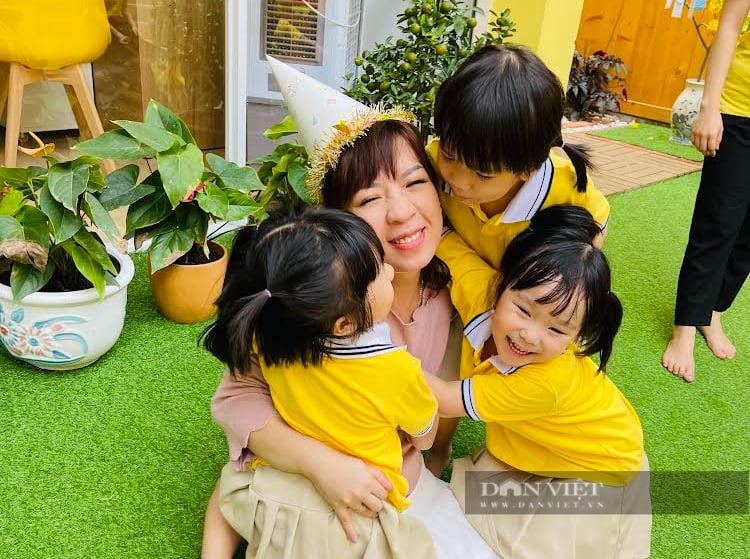 Chủ trường mầm non lấy chồng bác sĩ: Vừa lo trường đóng cửa, vừa lo gia đình để chồng đi chống dịch - Ảnh 2.