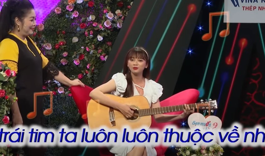 Bạn muốn hẹn hò: Gái xinh làm khán giả đứng hình vì tài đàn, hát - Ảnh 2.