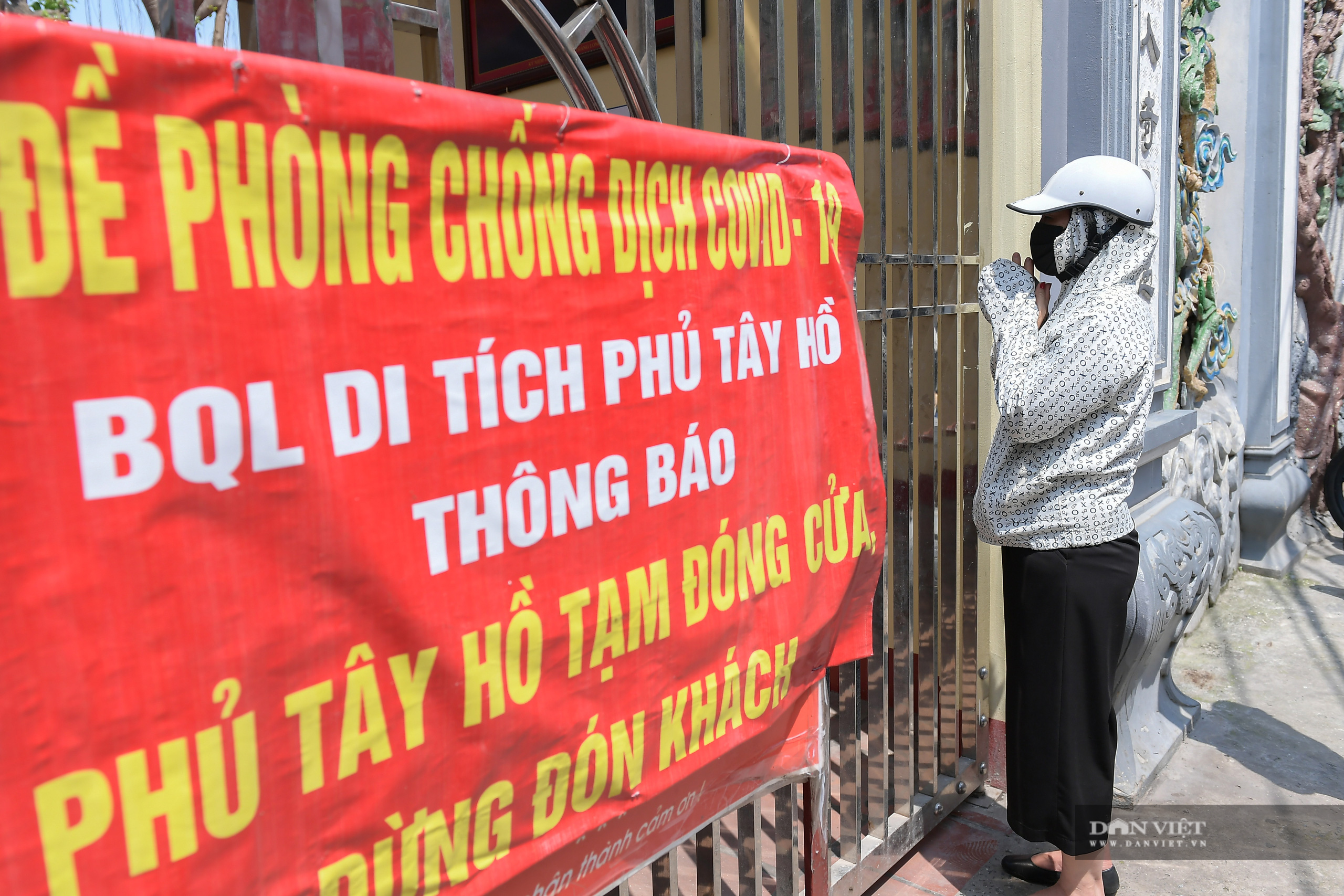 Hà Nội: Công an giải tán người dân đến phủ Tây Hồ vái vọng ngày mùng 1 âm lịch - Ảnh 5.