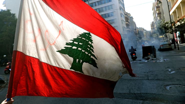 Khủng hoảng trầm trọng ở Lebanon: nền kinh tế rơi vào 'chuyến tàu hỏa ngục' - Ảnh 1. Khủng hoảng trầm trọng ở Lebanon: nền kinh tế rơi vào 'chuyến tàu hỏa ngục' - Ảnh 1.