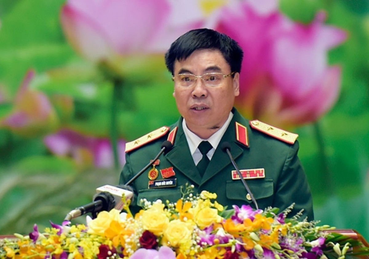 Trung tướng Phạm Đức Duyên được bổ nhiệm giữ chức Chính ủy Quân khu 2 - Ảnh 1.
