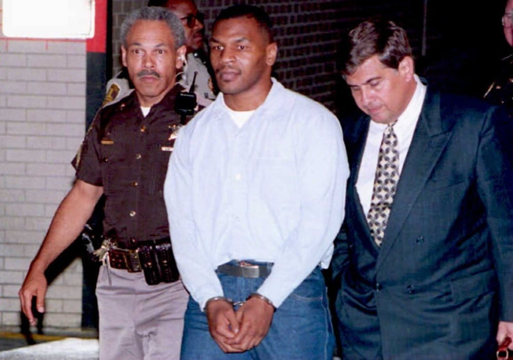 Mike Tyson: 13 tuổi, tham dự 150 cuộc chiến đường phố, 38 lần bị bắt - Ảnh 1.