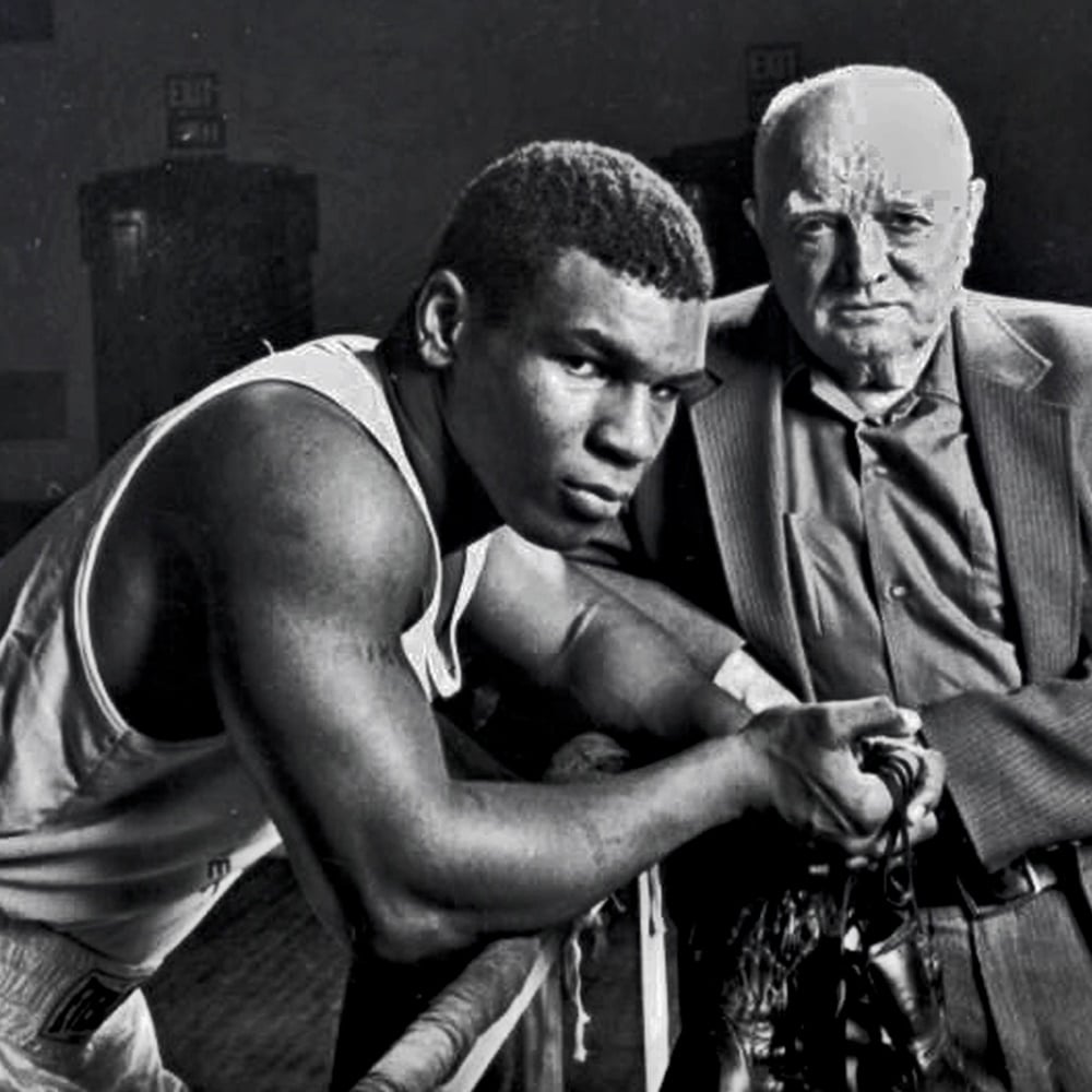 Mike Tyson: 13 tuổi, tham dự 150 cuộc chiến đường phố, 38 lần bị bắt - Ảnh 2.