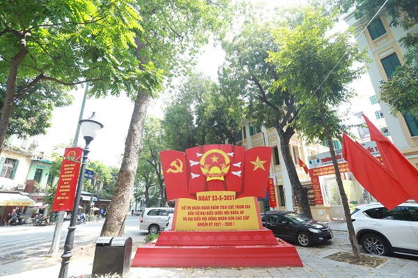 [Ảnh] Hà Nội: Đường phố trang hoàng rực rỡ chào đón ngày hội của toàn dân - Ảnh 5.