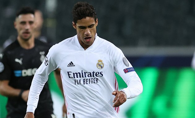 Varane chỉ còn 1 năm hợp đồng với Real Madrid.