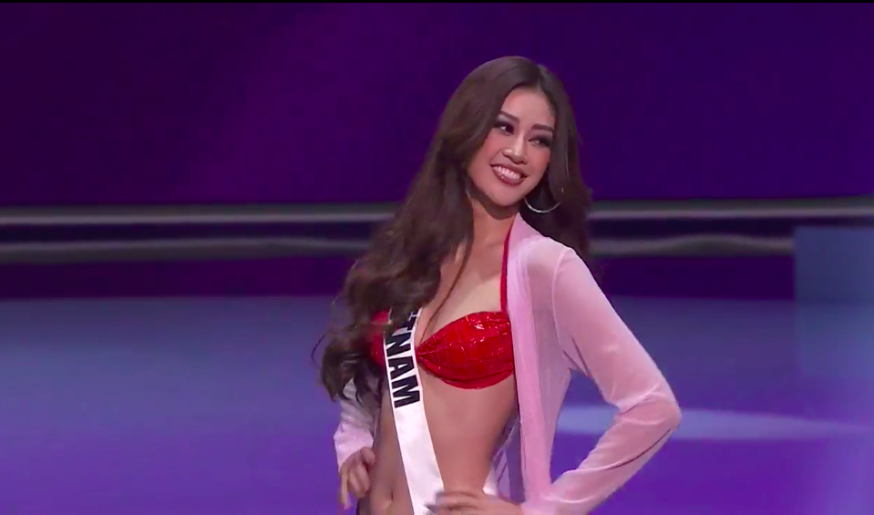 &quot;Bỏng mắt&quot; ngắm Khánh Vân mặc bikini quyến rũ tại Bán kết Hoa hậu Hoàn vũ 2020 - Ảnh 2.