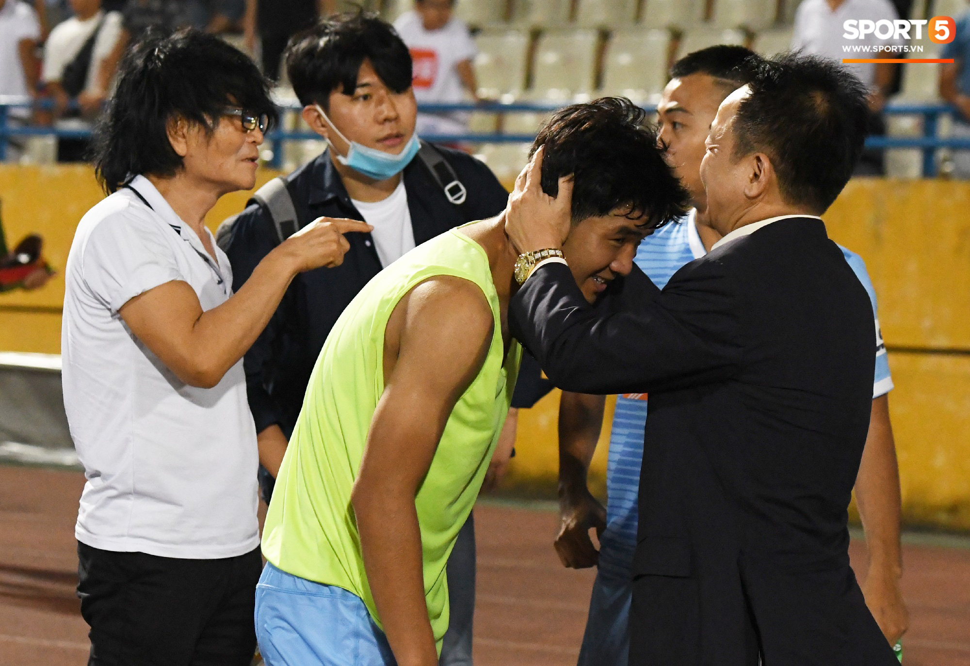 Bị bầu Đức từ chối phũ, Hà Đức Chinh gia nhập Hà Nội FC? - Ảnh 1.