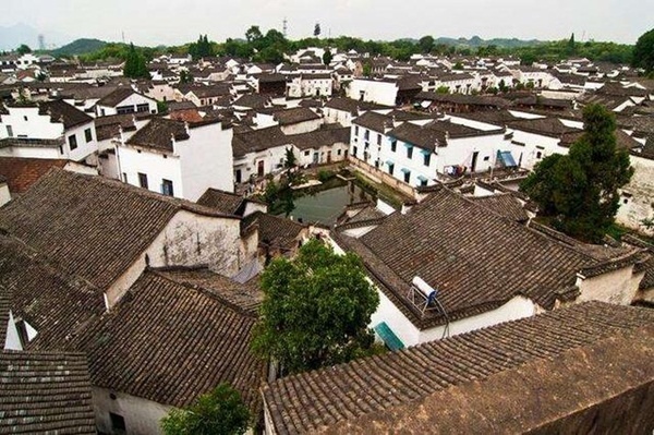 Chuyện kỳ lạ ở ngôi làng cổ hơn 600 năm không ai dám vào vì dễ vào khó ra, hóa ra sự thật là đây - Ảnh 3.