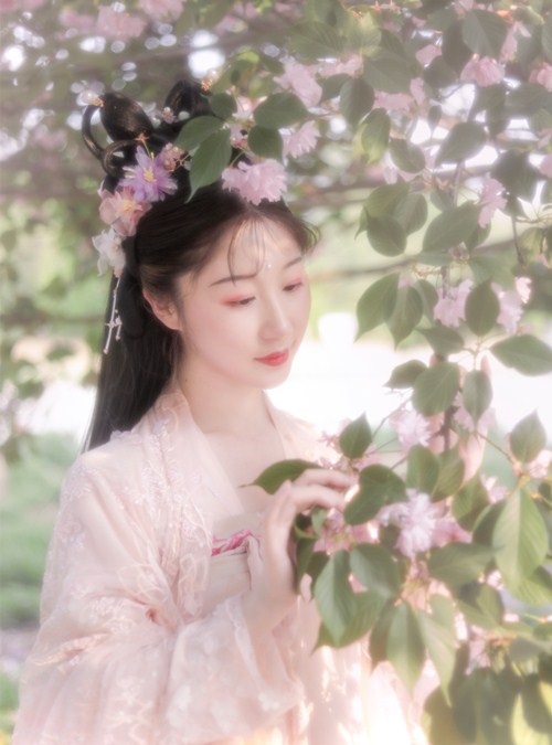 Tuyệt thế mỹ nữ thời Xuân Thu gặp bi kịch vì quá xinh đẹp, khi qua đời hoa đào bay đầy trời  - Ảnh 2.