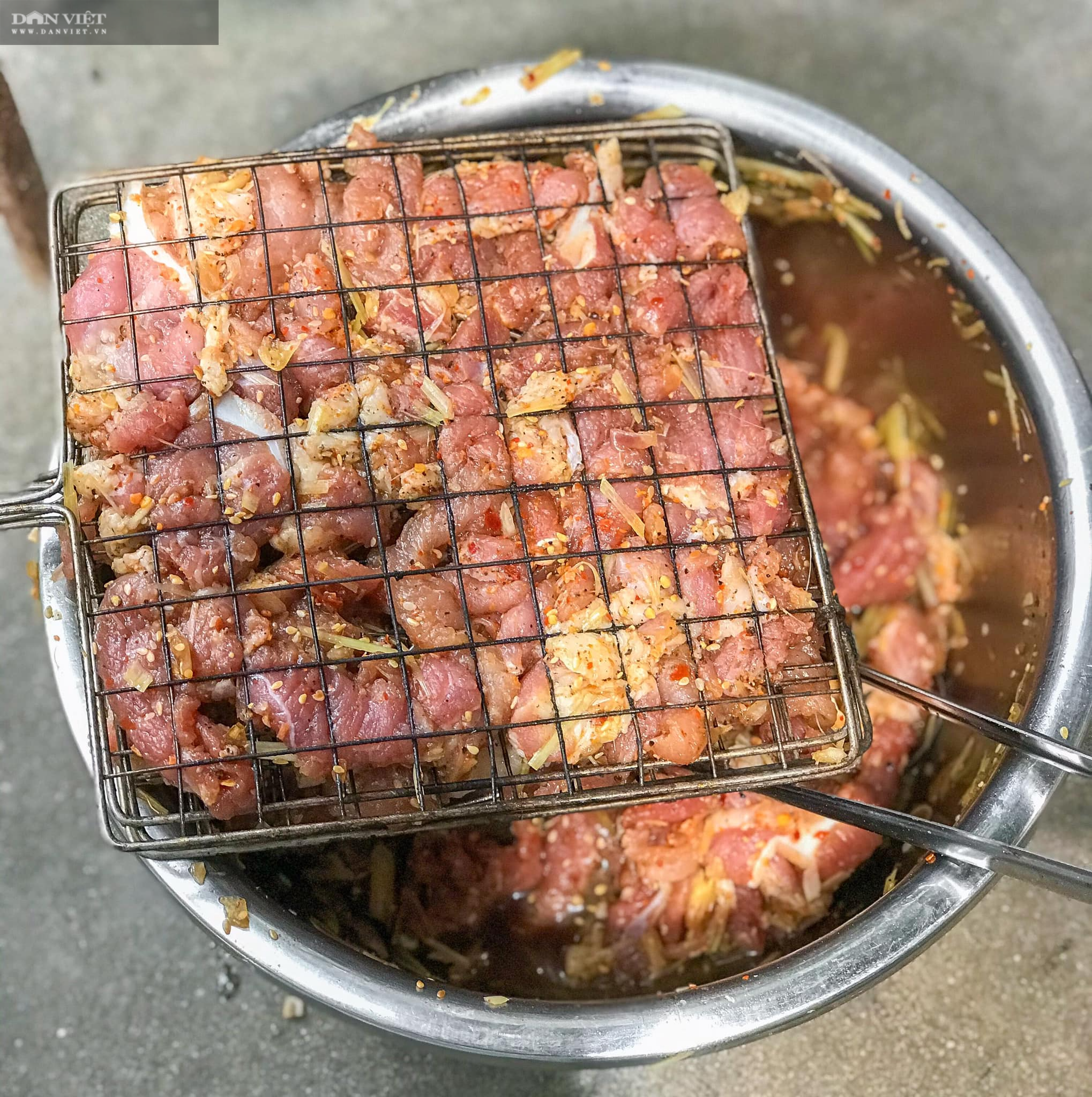 Cách ướp thịt nướng than hoa cực ngon - Ảnh 2.