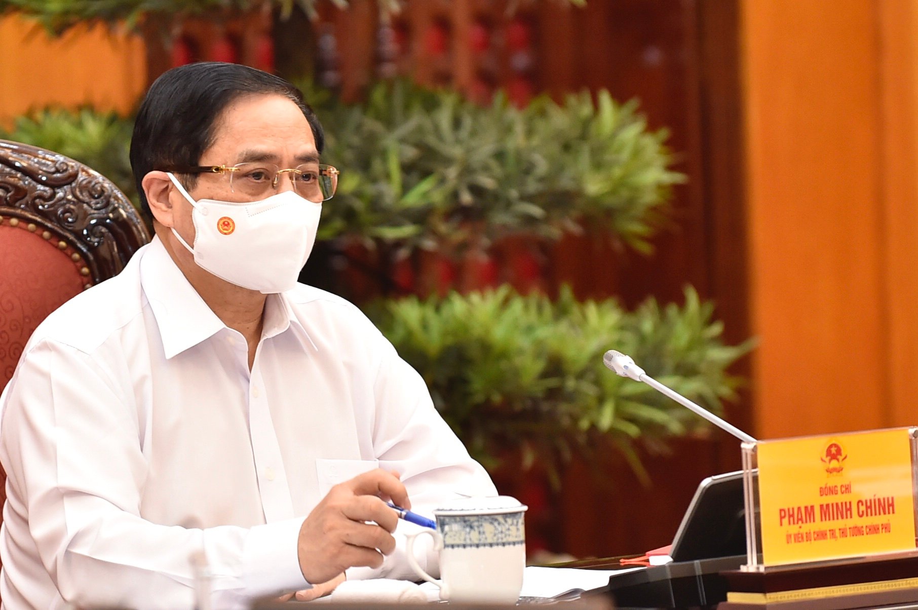 Thủ tướng Phạm Minh Chính: Mầm bệnh xuất phát từ bên ngoài, cho thấy những sơ hở trong kiểm soát, quản lý nhập cảnh - Ảnh 1.